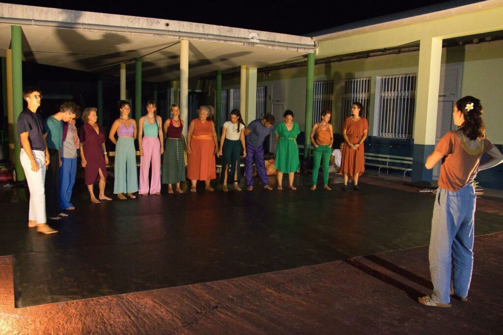 Session 4 "Théâtre physique" de Lakadémi Komidi 2026 animée par Eléna Michielin