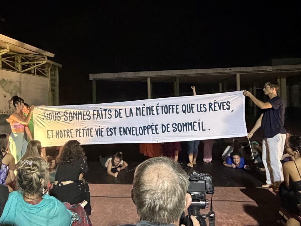 Session 4 "Théâtre physique" de Lakadémi Komidi 2026 animée par Eléna Michielin